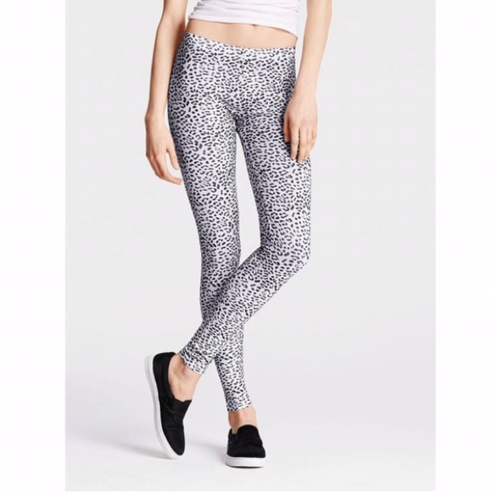 VS Everyday Leopard Print Leggings Tall Small